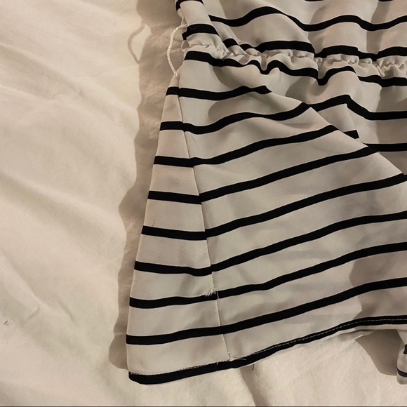 H&M Peplum Blouse Top • 2 / XS - Picture 13 of 13